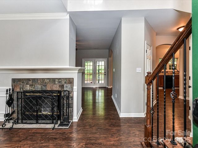 6027 Edinmeadow Lane, Charlotte, NC 28269