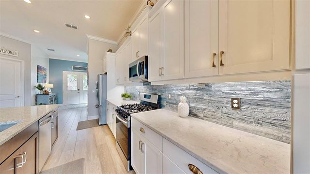 5233 WISHING ARCH DRIVE, Apollo Beach, FL 33572