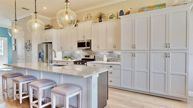 5233 WISHING ARCH DRIVE, Apollo Beach, FL 33572