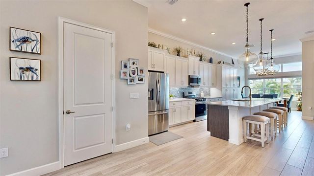 5233 WISHING ARCH DRIVE, Apollo Beach, FL 33572