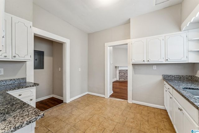 12 1ST PLACE S, Birmingham, AL 35205