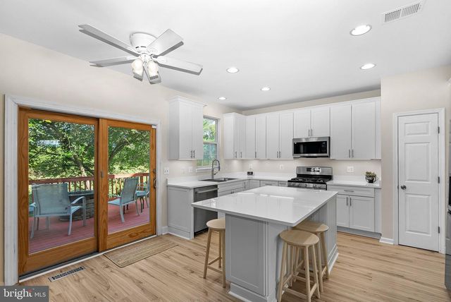 348 EBAUGH DR SE, Leesburg, VA 20175