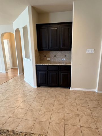 1719 Cross Creek Lane, Cleburne, TX 76033