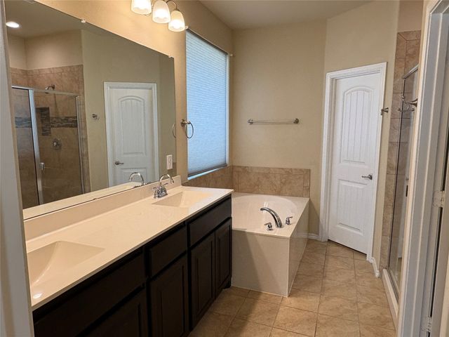 1719 Cross Creek Lane, Cleburne, TX 76033