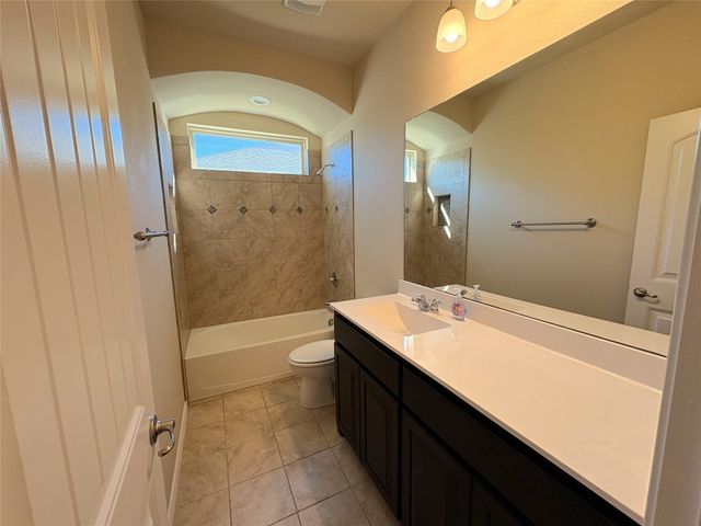 1719 Cross Creek Lane, Cleburne, TX 76033