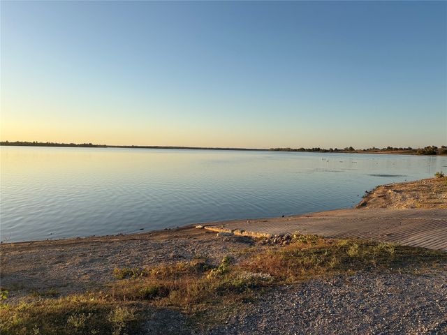 1719 Cross Creek Lane, Cleburne, TX 76033