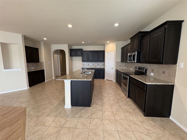 1719 Cross Creek Lane, Cleburne, TX 76033