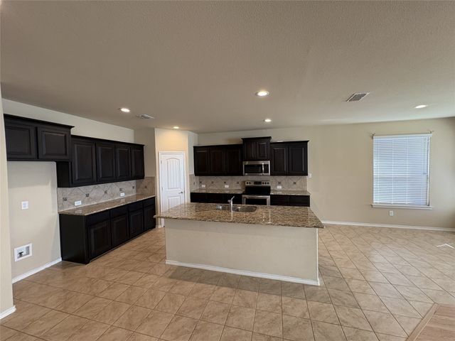 1719 Cross Creek Lane, Cleburne, TX 76033