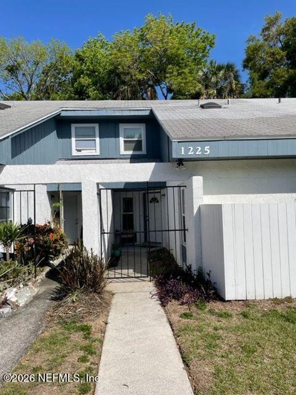 1225 SONGBIRD Lane, Jacksonville, FL 32233
