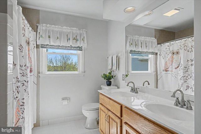 801 WESTRIDGE DR, Hockessin, DE 19707