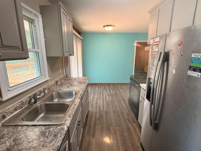 916 112th Avenue NW, Coon Rapids, MN 55448