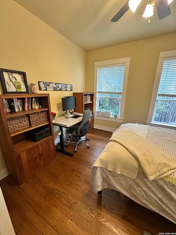 528 Devine, San Antonio, TX 78210