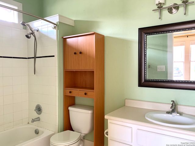 528 Devine, San Antonio, TX 78210