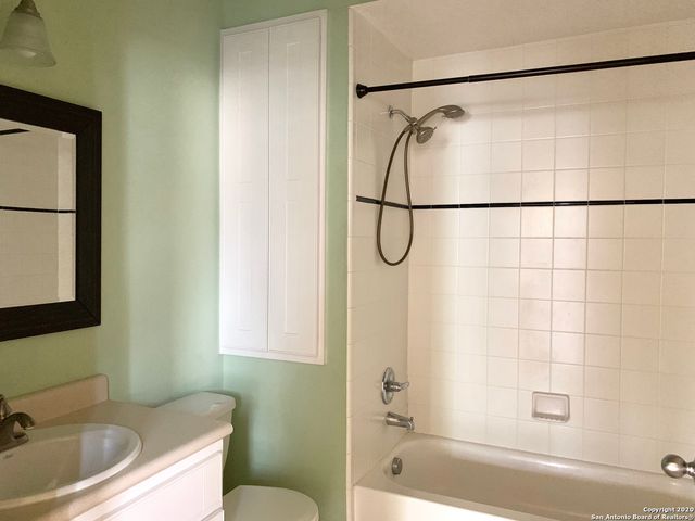 528 Devine, San Antonio, TX 78210