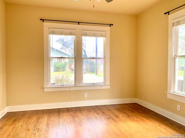 528 Devine, San Antonio, TX 78210