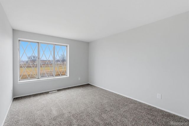 8710 Community Boulevard, Warren, MI 48093