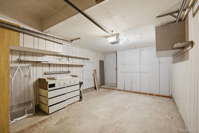 8710 Community Boulevard, Warren, MI 48093