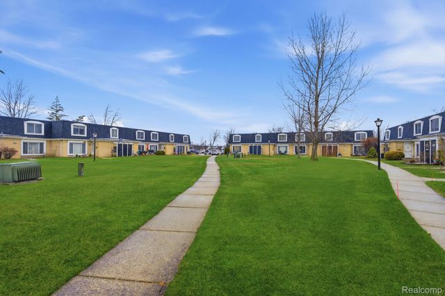 8710 Community Boulevard, Warren, MI 48093