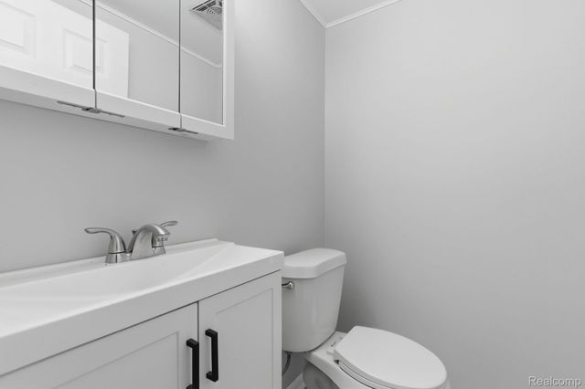 8710 Community Boulevard, Warren, MI 48093