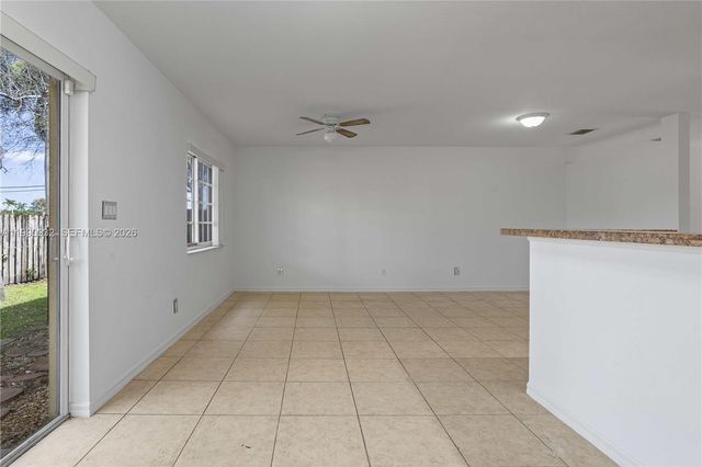 330 SW 2nd Ave 3, Hallandale Beach, FL 33009