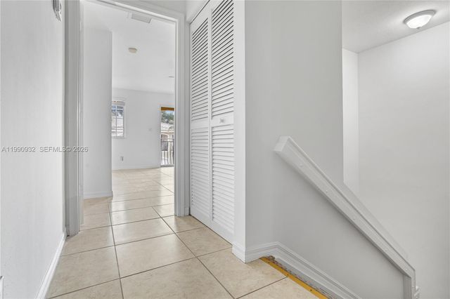 330 SW 2nd Ave 3, Hallandale Beach, FL 33009