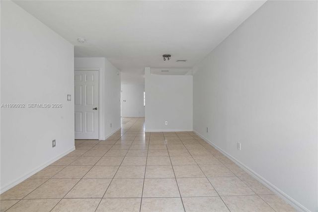 330 SW 2nd Ave 3, Hallandale Beach, FL 33009