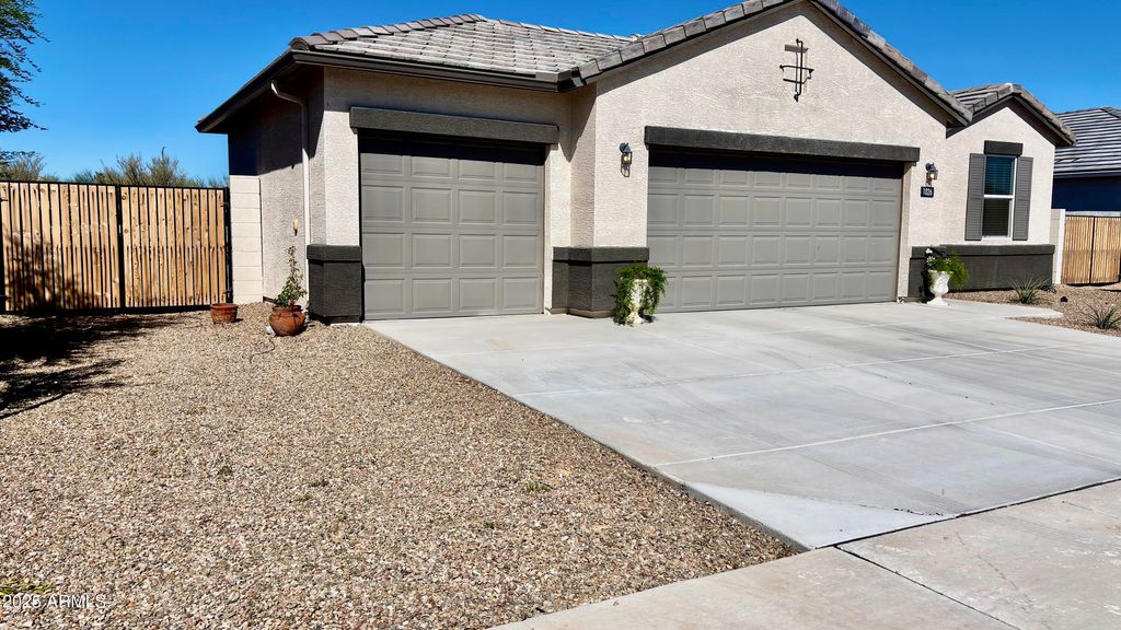1026 W CASTLE Court, Casa Grande, AZ 85122