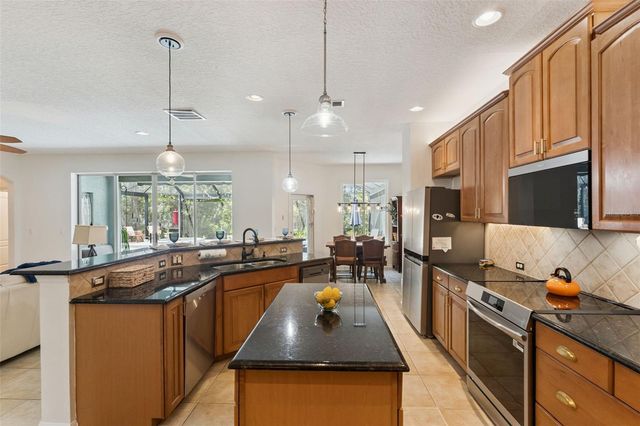 505 E GULLEY AVENUE, Winter Garden, FL 34787