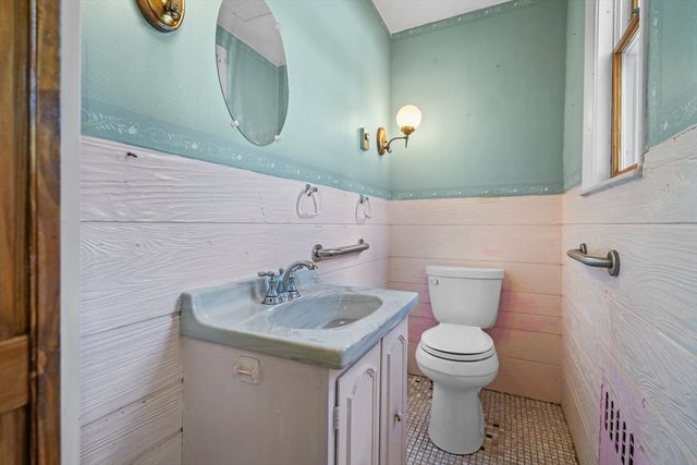 48 Palmer St, Arlington, MA 02474