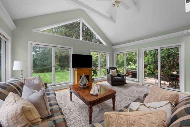 600 Sheridan Road, Winnetka, IL 60093