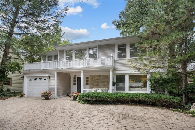 600 Sheridan Road, Winnetka, IL 60093
