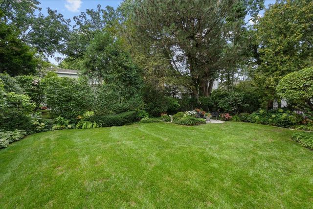 600 Sheridan Road, Winnetka, IL 60093