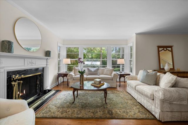 600 Sheridan Road, Winnetka, IL 60093