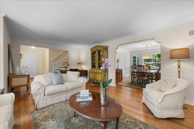 600 Sheridan Road, Winnetka, IL 60093