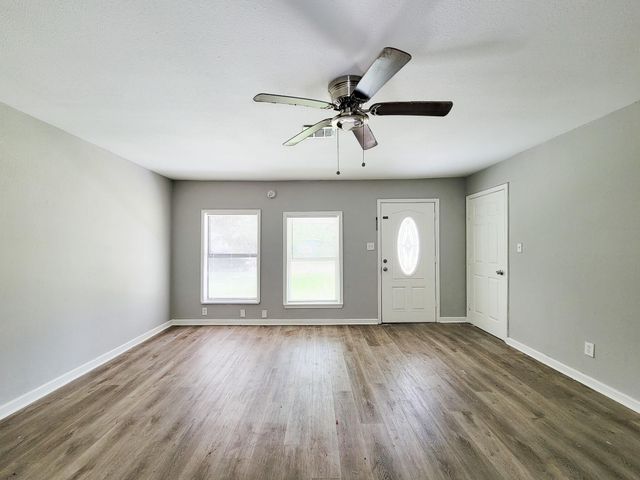 111 Wisteria Street, Lake Jackson, TX 77566