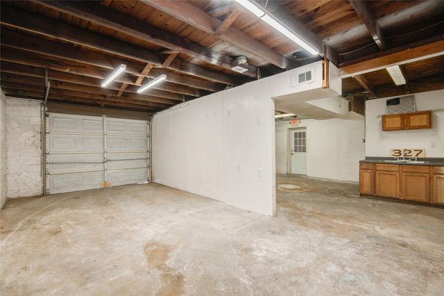 327 S Main Street, Clute, TX 77531