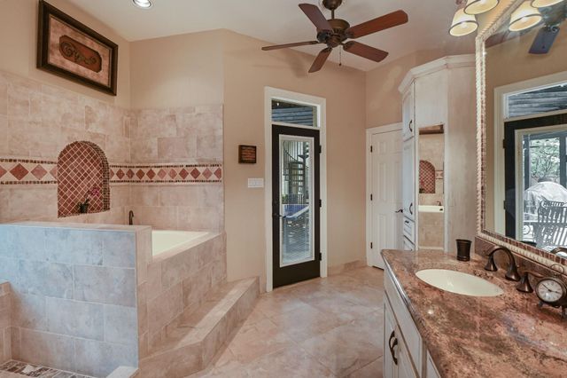 215 Tellus ST, Lakeway, TX 78734