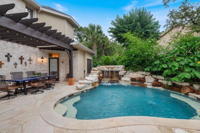 215 Tellus ST, Lakeway, TX 78734