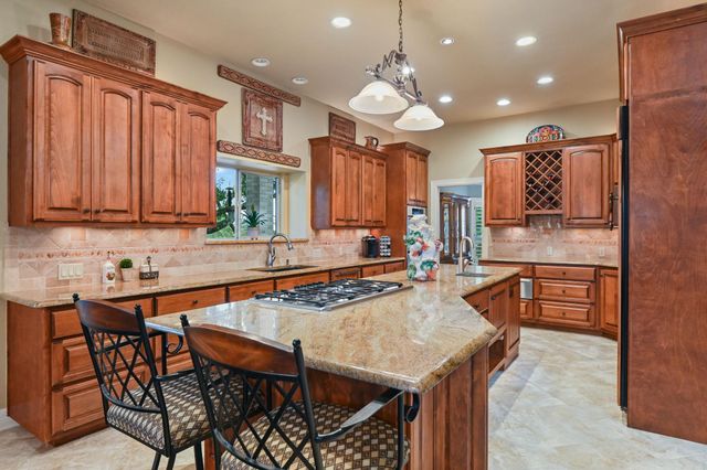 215 Tellus ST, Lakeway, TX 78734