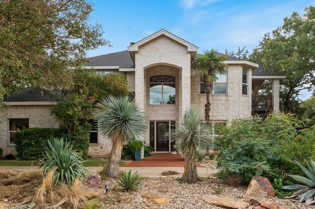 215 Tellus ST, Lakeway, TX 78734