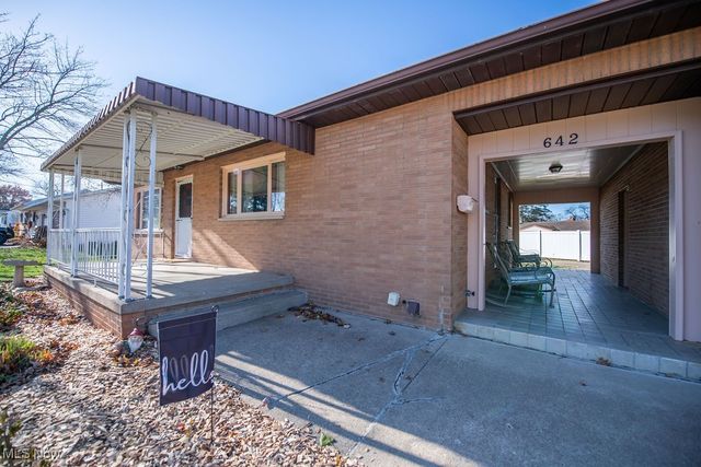 642 Jordan Drive NW, New Philadelphia, OH 44663