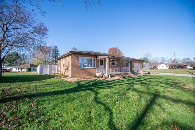 642 Jordan Drive NW, New Philadelphia, OH 44663