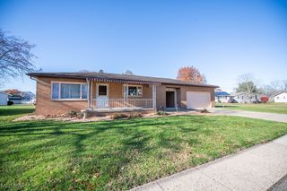 642 Jordan Drive NW, New Philadelphia, OH 44663