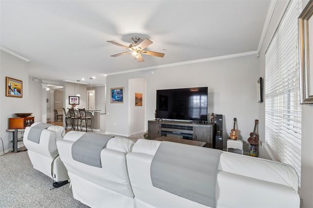 7903 SEMINOLE BOULEVARD 2208, Seminole, FL 33772