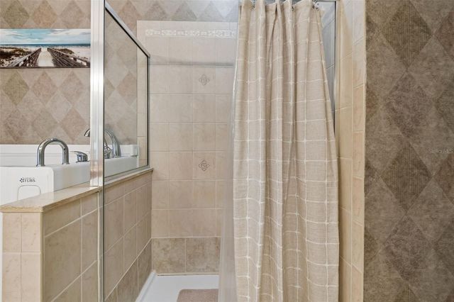 7903 SEMINOLE BOULEVARD 2208, Seminole, FL 33772