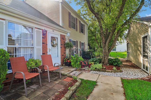 74 Silver Tree Circle, Cary, IL 60013