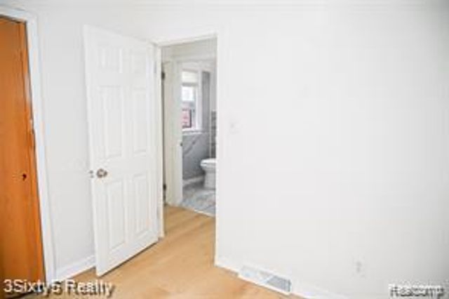 19357 Centralia, Redford, MI 48240