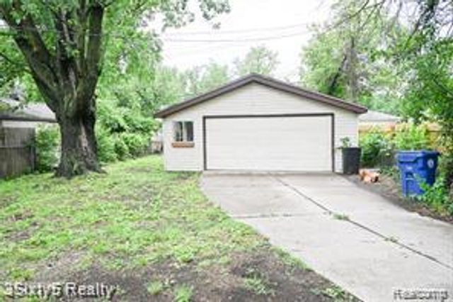 19357 Centralia, Redford, MI 48240