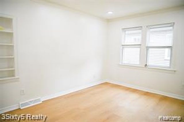 19357 Centralia, Redford, MI 48240