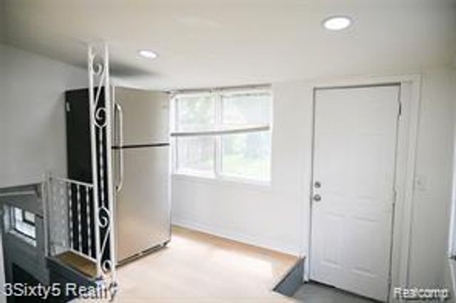 19357 Centralia, Redford, MI 48240